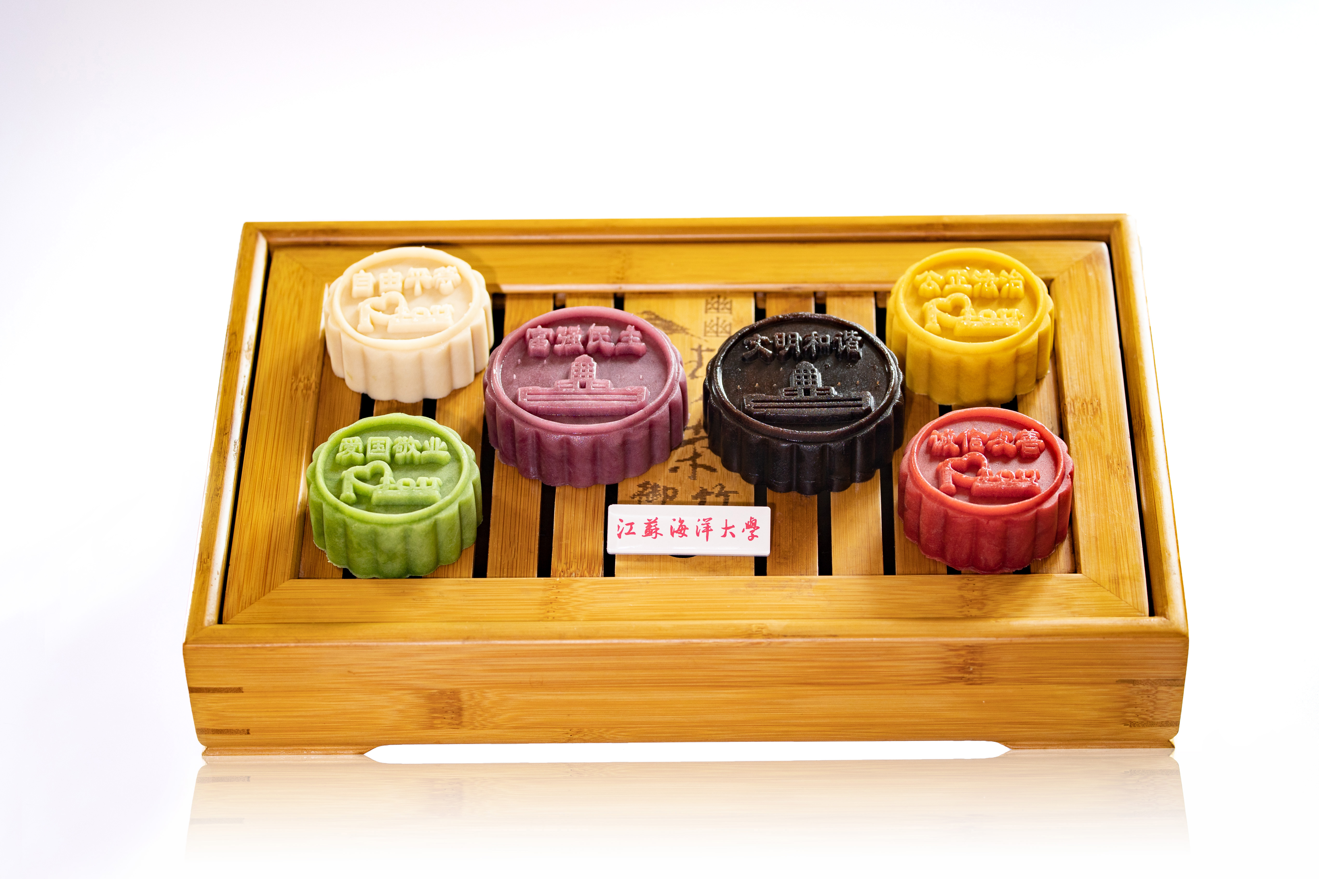 學(xué)生制作的特色食品.jpg